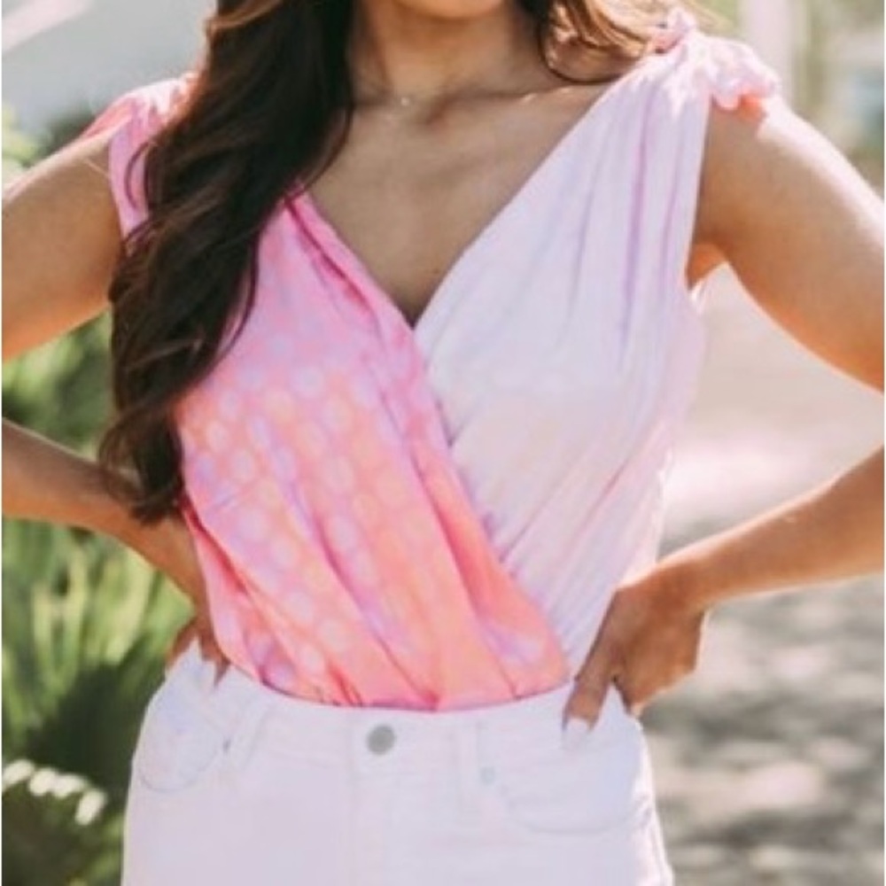 Light/bubble gum pink bodysuit